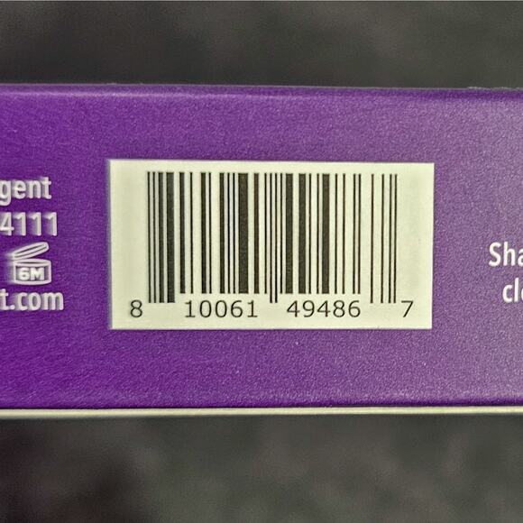 Belle en Argent New Fine Print Liquid Eyeliner in black - Picture 7 of 9